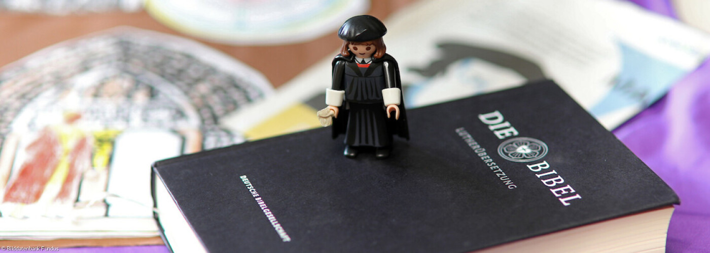 Lutherbibel mit Luther