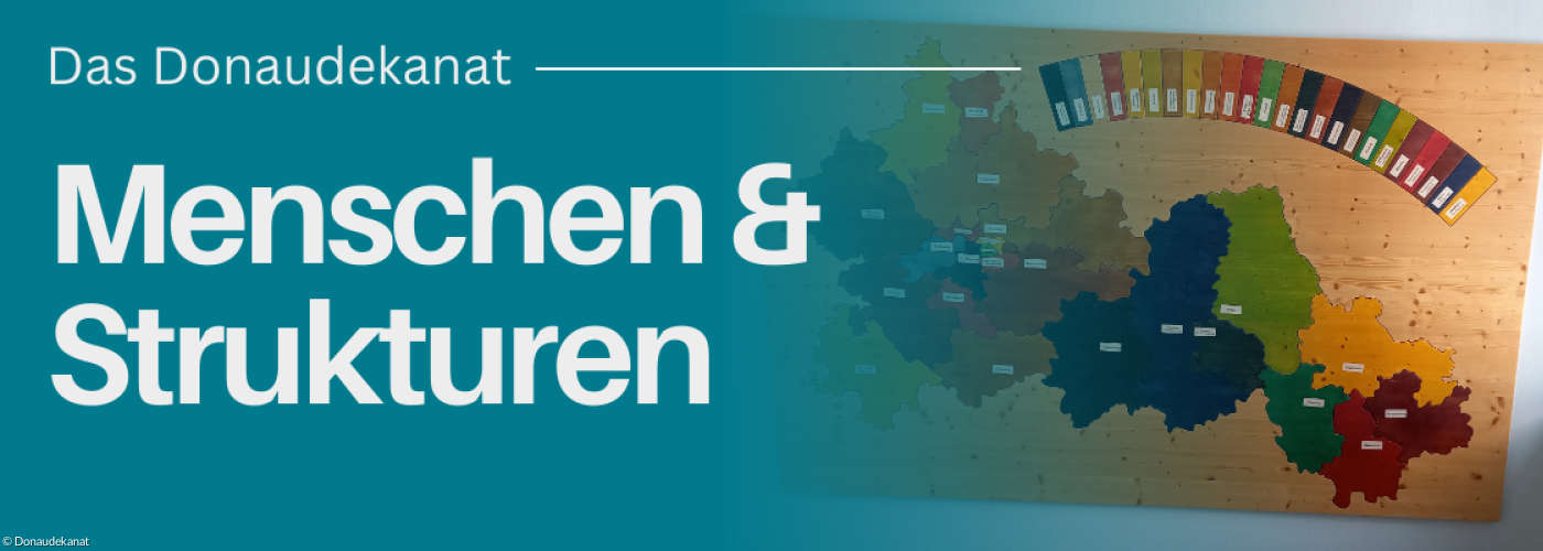 Wandbild aus Holz mit dem ganzen Donaudekanat in bunt