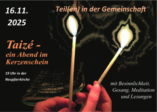 Hände mit 2 langen dünnen Kerzen in der Hand.